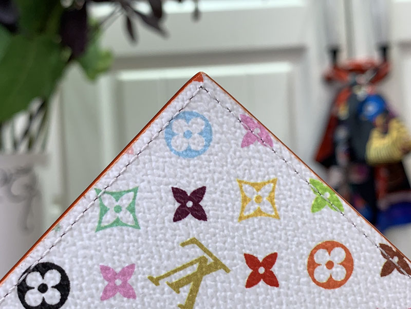 村上隆 ルイヴィトン LV × TM パスポートカバー クーヴェルテュール・パスポール NM マルチカラー 2517737 モノグラム ルイ ヴィトン 村上隆 取り扱い 店舗 - 画像 (6)