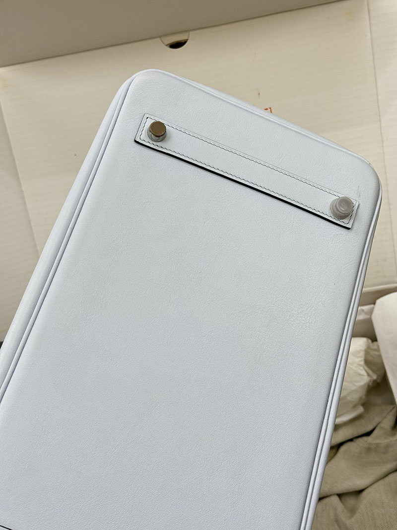 人気色 H品 エルメス バーキン35 アズール スイフト シルバー金具 2517819 バーキン35 新品 未使用品 - 画像 (3)