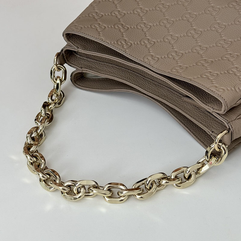 グッチ バッグ 人気 GUCCI GG EMBLEM SMALL SHOULDER BAG 815263 AAEEM 1523 トープ グッチ ショルダーバッグ人気 - 画像 (4)