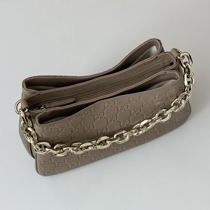 グッチ バッグ 人気 GUCCI GG EMBLEM SMALL SHOULDER BAG 815263 AAEEM 1523 トープ グッチ ショルダーバッグ人気 - 画像 (3)