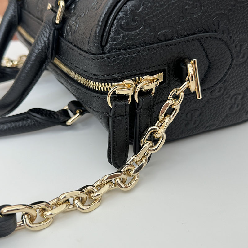 グッチ バッグ 人気 GUCCI GGエンブレム スモール トップハンドルバッグ 815255 AAEEM 1000 ブラック グッチ ミニボストン ヴィンテージ - 画像 (8)