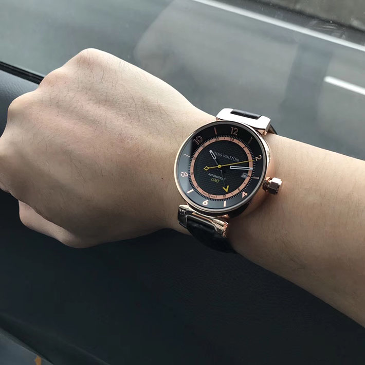 最高級ルイヴィトンスーパーコピー ルイヴィトン時計コピー タンブール ムーン GMT Q8E30 モノグラム PG メンズ - 画像 (2)