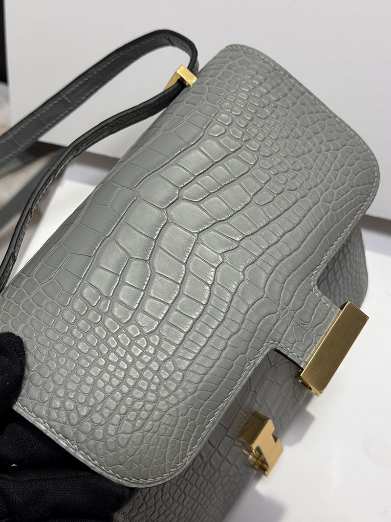 エルメス コンスタンス3 ミニ グリネヴェ クロコダイル アリゲーターマット ゴールド金具 2519511 - 画像 (4)