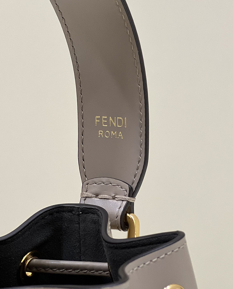 フェンディ 人気バッグ FENDI MINI MON TRESOR ミニ モン トレゾール スモール レザー ロゴ 巾着 鞄 グレージュ 8SB010AC9LF0E65 - 画像 (6)