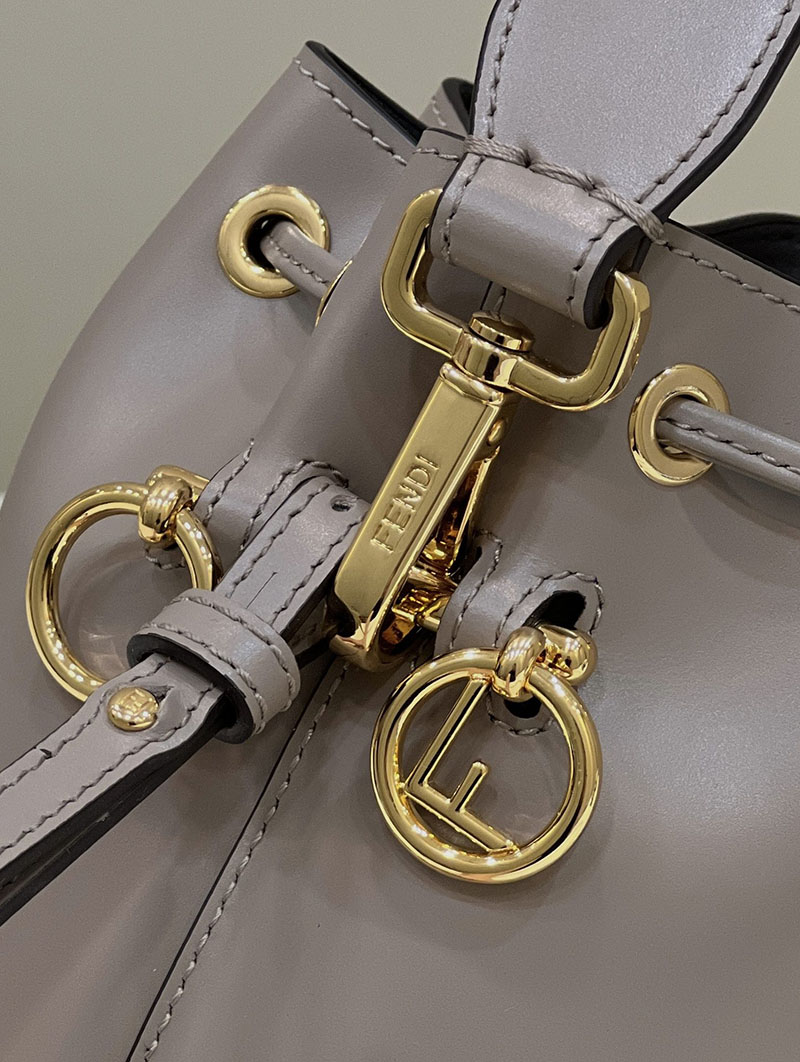 フェンディ 人気バッグ FENDI MINI MON TRESOR ミニ モン トレゾール スモール レザー ロゴ 巾着 鞄 グレージュ 8SB010AC9LF0E65 - 画像 (4)