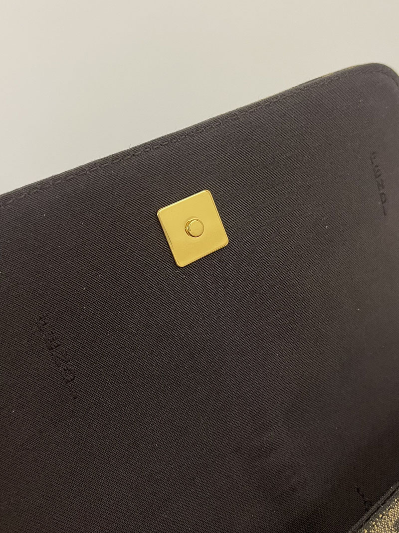 フェンディ 人気バッグ FENDI グラフィ 財布ショルダー ブラウンFFファブリック 財布 8BS076AD23F1BA1 - 画像 (5)