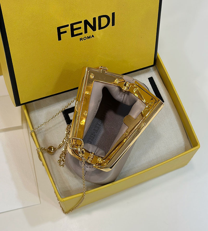 フェンディ 人気バッグ FENDI 財布 レディース コインケース(ストラップ付) ベージュ FENDI FIRST NANO CHARM 7AS051ABVEF0E65 - 画像 (2)