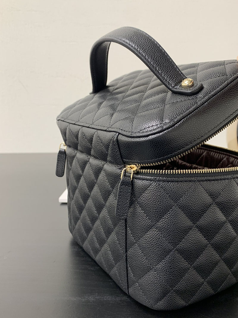 シャネル 新作バッグ H品 CHANEL バニティ ブラック GP マトラッセ キャビアスキン ハンドバッグ AP2573 B10583 C3906 - 画像 (3)