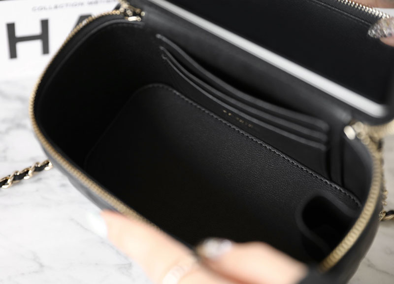 シャネル 新作バッグ H品 CHANEL 横型バニティ チェーンショルダー ショルダーバッグ ブラック AP3315 B10707 94305 - 画像 (3)