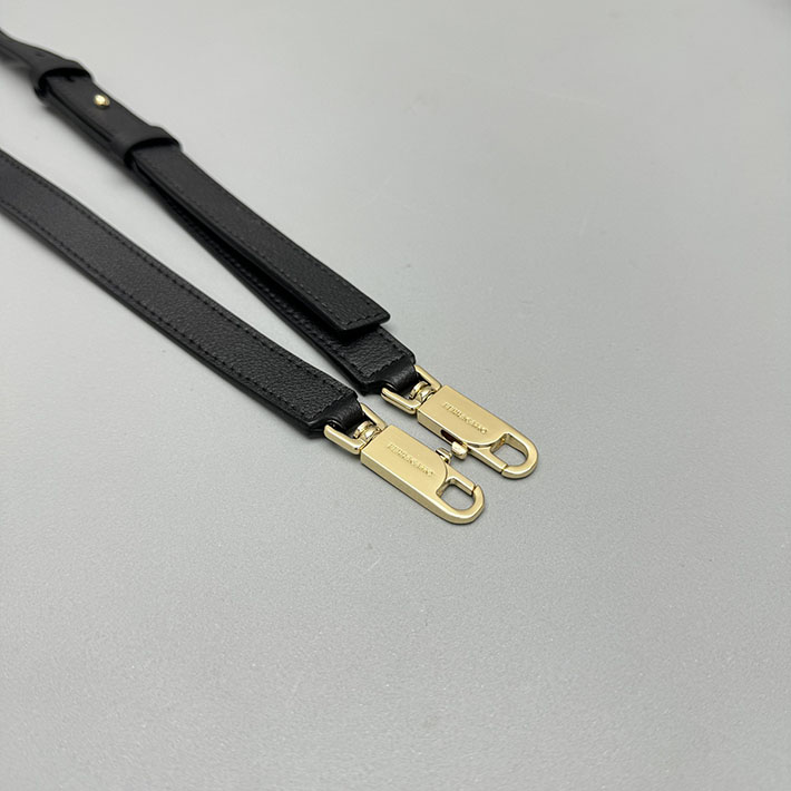 FERRAGAMO 新作バッグ フェラガモ バッグ アウトレット Hug ハンドバッグ(S) ブラック/バーガンディ 215608 767814 - 画像 (3)