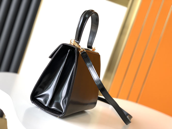 FERRAGAMO 新作バッグ フェラガモ バッグ アウトレット アイコニック トップハンドル (S) ブラック 212193 749021 - 画像 (3)