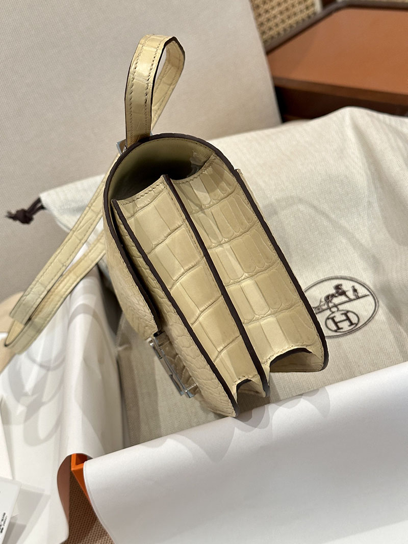 エルメス アウトレット 店舗 HERMES コンスタンス3 ミニ ヴァニラ クロコダイル アリゲーターマット シルバー金具 2520845 エルメス コンスタンス クロコ - 画像 (8)