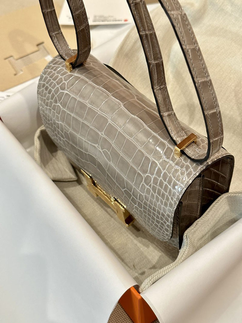 エルメス アウトレット 店舗 HERMES コンスタンス3 ミニ トゥルティールグレー クロコダイル アリゲーターマット ゴールド金具 2520846 コンスタンス クロコ 定価 - 画像 (6)