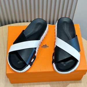 エルメス サンダル メンズ 人気