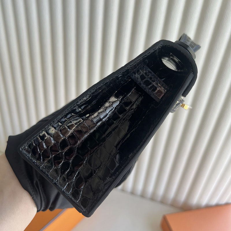 今流行りのバック レディース HERMES ポシェットケリー ブラック/ブルーマリン クロコダイル アリゲーターマット ゴールド金具 2521265 ケリーバッグ クロコダイル - 画像 (7)
