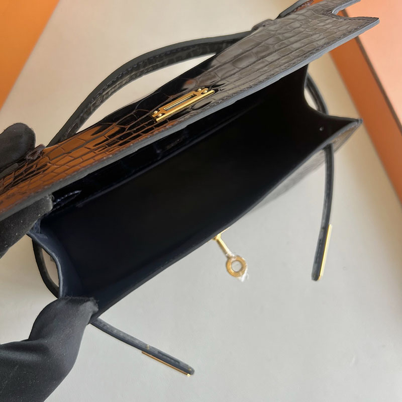 今流行りのバック レディース HERMES ポシェットケリー ブラック/ブルーマリン クロコダイル アリゲーターマット ゴールド金具 2521265 ケリーバッグ クロコダイル - 画像 (6)