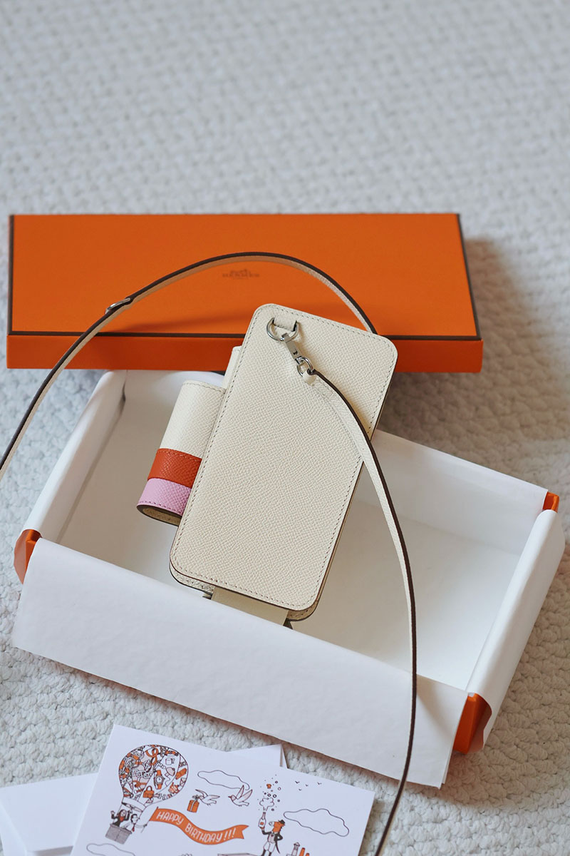 並行輸入品 HERMES エルメスウェイ スマートフォンケース リップケース付 ナタ/ブリック/モーヴシルベストル シルバー金具 2521320 エルメスウェイ 定価 - 画像 (3)