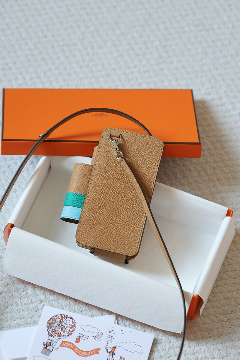 並行輸入品 HERMES エルメスウェイ スマートフォンケース リップケース付 チャイ/ヴェールヴェルティゴ/セレステ シルバー金具 2521323 エルメスウェイ スマホケース - 画像 (3)