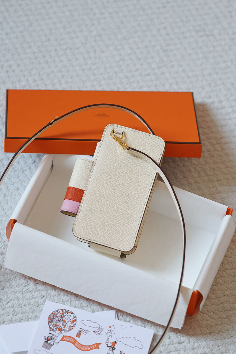 並行輸入品 HERMES エルメスウェイ スマートフォンケース リップケース付 ナタ/ブリック/モーヴシルベストル ゴールド金具 2521324 エルメスウェイ 定価 - 画像 (3)