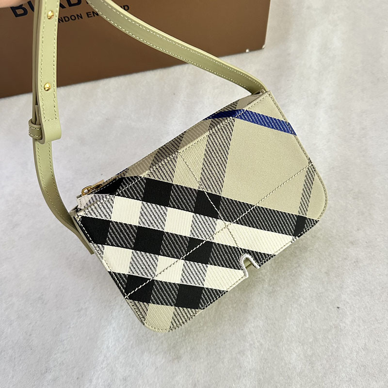 Burberry バーバリー スニップ クロスボディバッグ 81033781 ライケン 超N品 バーバリー ミニショルダーバッグ - 画像 (4)