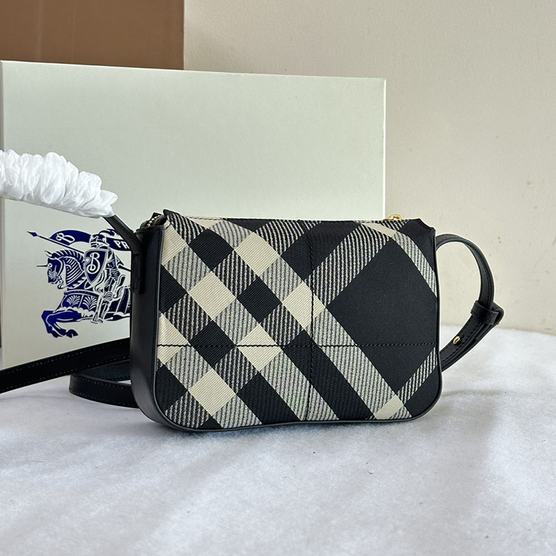 Burberry バーバリー スニップ クロスボディバッグ 81033741 ブラック 超N品 バーバリー ミニショルダーバッグ - 画像 (6)