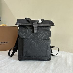 バーバリー リュック メンズ