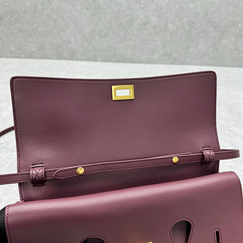 バレンシアガ アウトレット BALENCIAGA Bel Air クラッチ ストラップ付き スモール 8349432ABAV6036 ダークバーガンディ カーフスキン バレンシアガ バッグ アウトレット - 画像 (5)