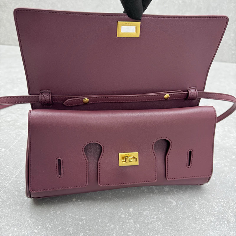 バレンシアガ アウトレット BALENCIAGA Bel Air クラッチ ストラップ付き スモール 8349432ABAV6036 ダークバーガンディ カーフスキン バレンシアガ バッグ アウトレット - 画像 (4)