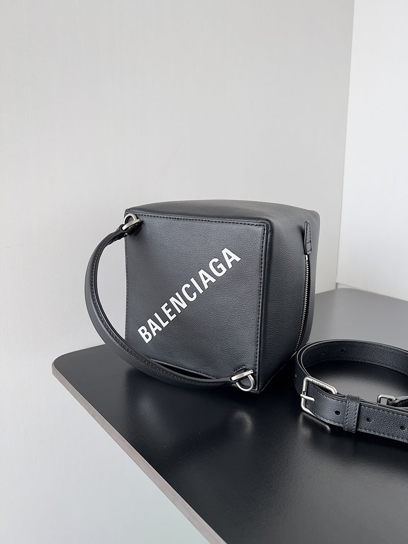 バレンシアガ アウトレット BALENCIAGA 4X4 ハンド バック L 7481942AAIM1090 ブラック カーフスキン バレンシアガ バッグ アウトレット - 画像 (9)
