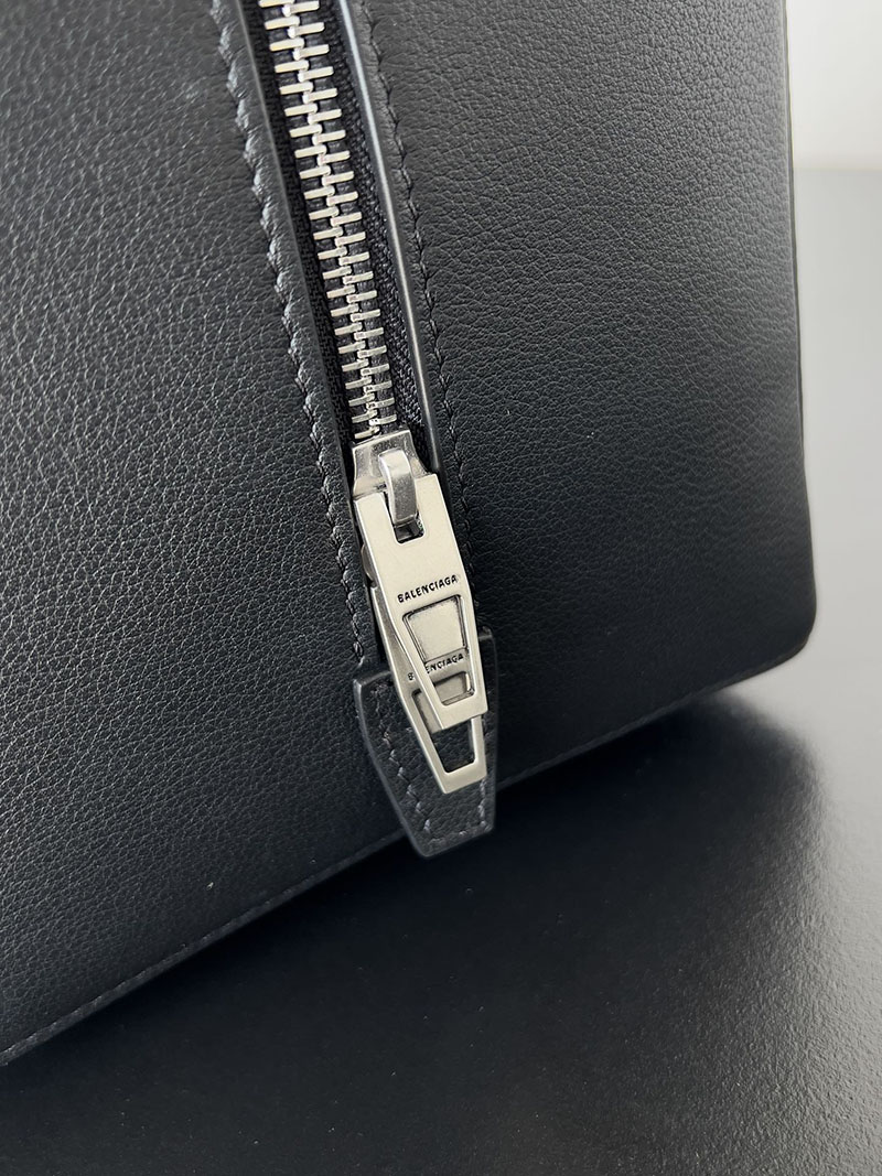 バレンシアガ アウトレット BALENCIAGA 4X4 ハンド バック L 7481942AAIM1090 ブラック カーフスキン バレンシアガ バッグ アウトレット - 画像 (4)