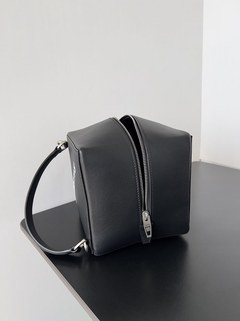 バレンシアガ アウトレット BALENCIAGA 4X4 ハンド バック L 7481942AAIM1090 ブラック カーフスキン バレンシアガ バッグ アウトレット - 画像 (2)