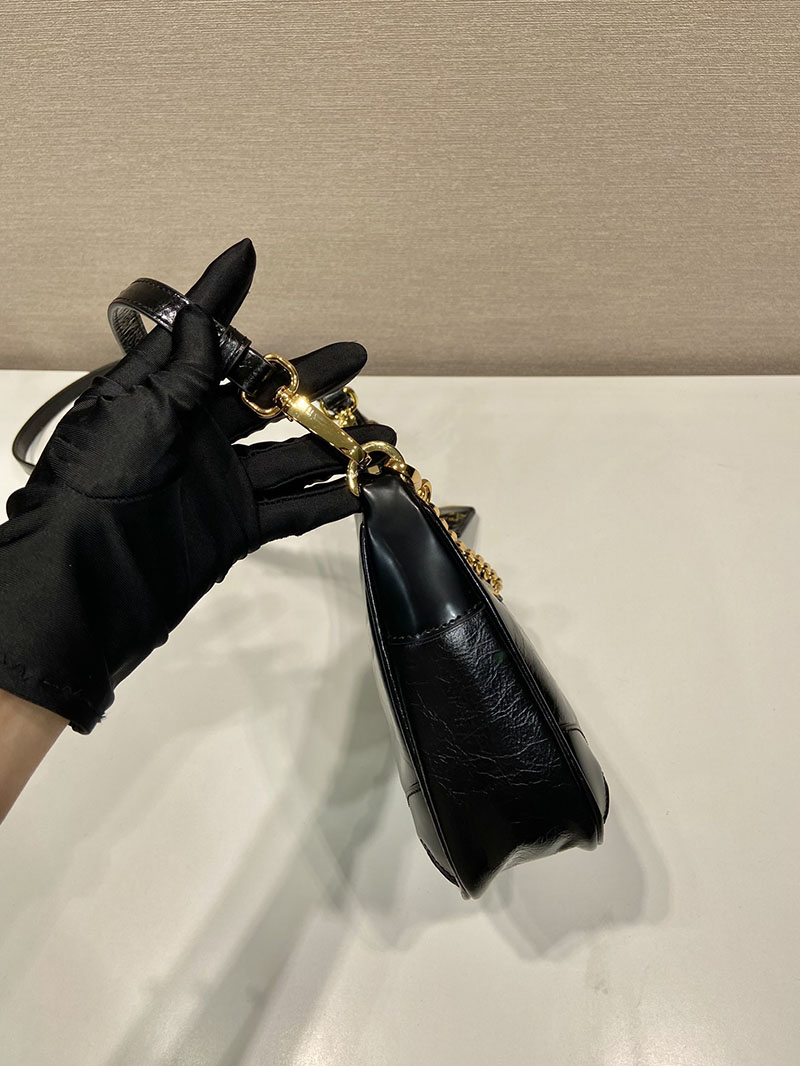 プラダ アウトレット PRADA Re-Edition ナプラックパテントレザー ミニバッグ 1BC204_2DNT_F0002_V_QOM H品 プラダレディースバッグ - 画像 (5)