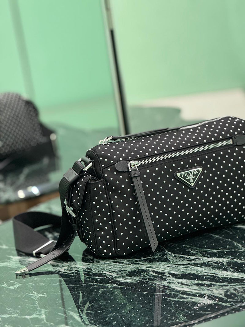 プラダ アウトレット PRADA Re-Nylon ショルダーバック スタッズ 1BC236_2HGV_F0002 ブラック H品 プラダ ショルダーバッグ アウトレット - 画像 (8)