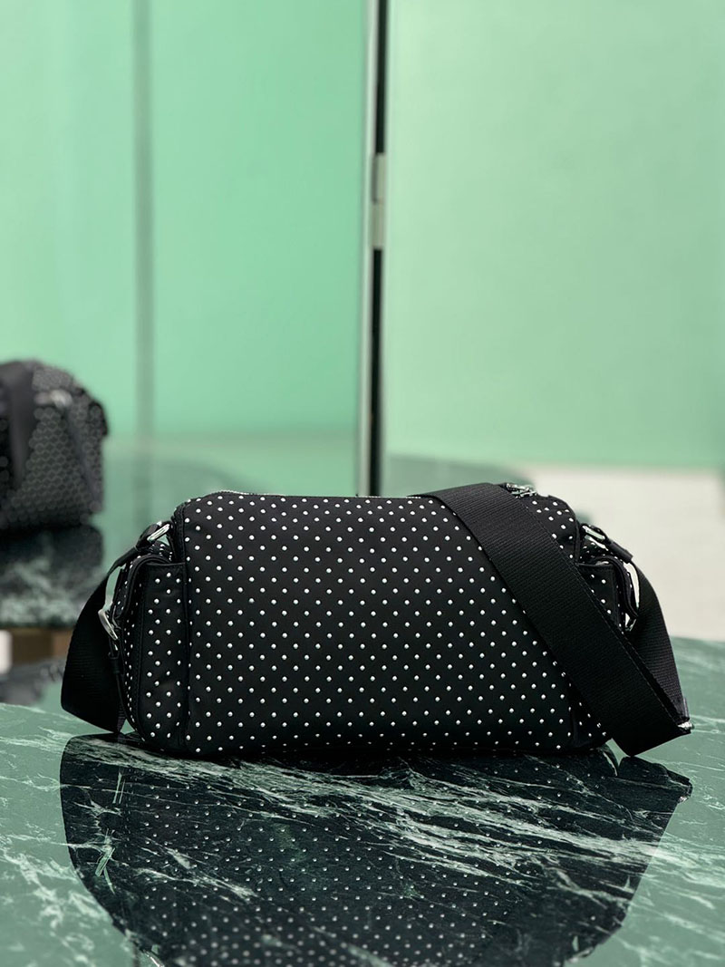 プラダ アウトレット PRADA Re-Nylon ショルダーバック スタッズ 1BC236_2HGV_F0002 ブラック H品 プラダ ショルダーバッグ アウトレット - 画像 (7)