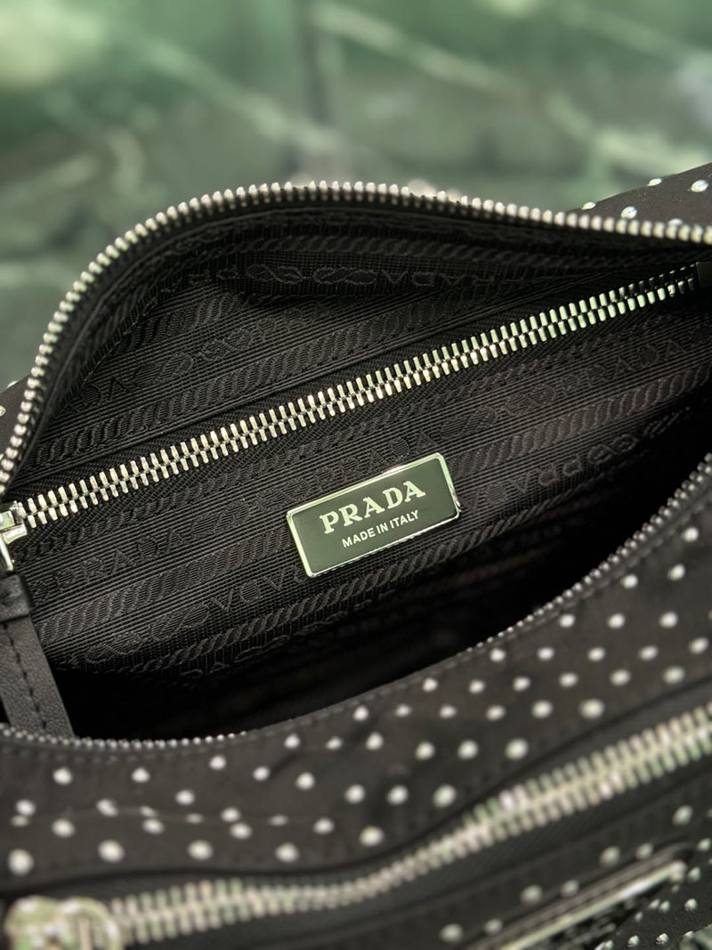 プラダ アウトレット PRADA Re-Nylon ショルダーバック スタッズ 1BC236_2HGV_F0002 ブラック H品 プラダ ショルダーバッグ アウトレット - 画像 (2)