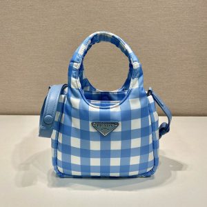 プラダ バックパック アウトレット