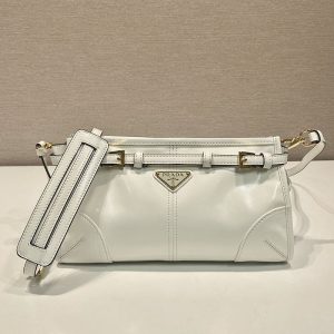 プラダ ショルダーバッグ 人気