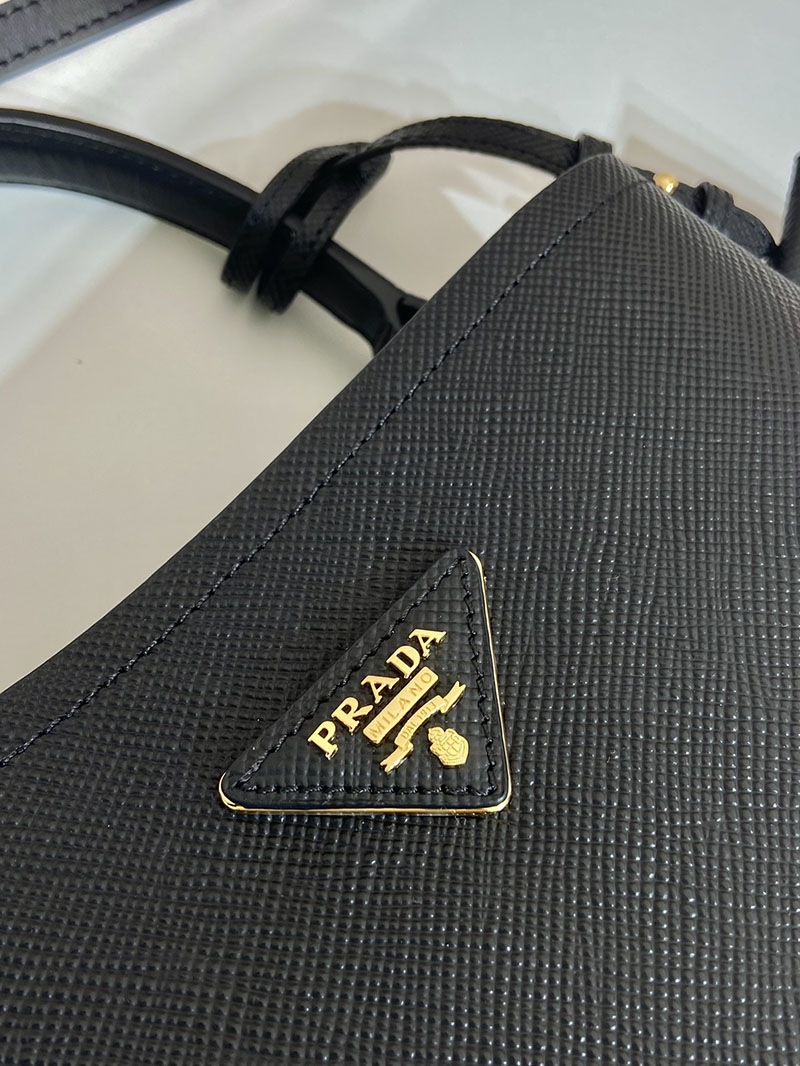 プラダ アウトレット PRADA パニエ サフィアーノレザー ミニバッグ 1BA217_2ERX_F0002_V_OOD ブラック H品 プラダ ショルダーバッグ 人気 - 画像 (4)