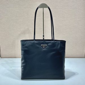 プラダ トートバッグ ナイロン