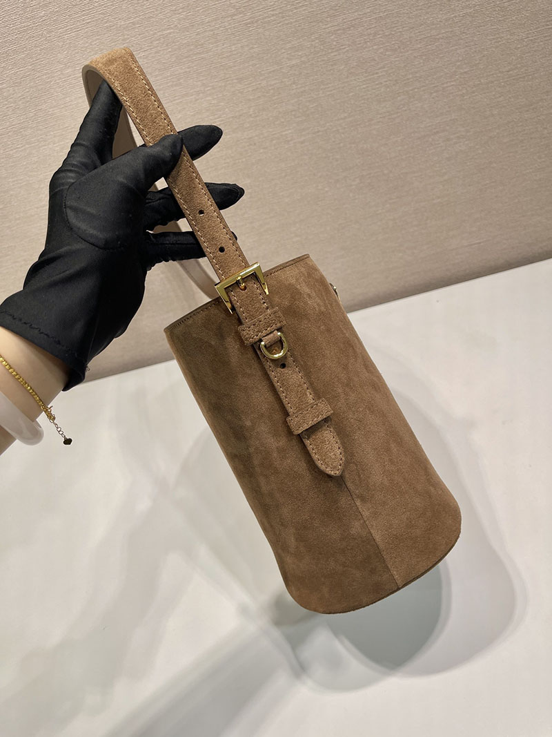プラダ アウトレット PRADA Suede mini bucket bag スエード バケットバッグ 1BE078 ブラウン H品 プラダ 巾着バッグ アウトレット - 画像 (5)