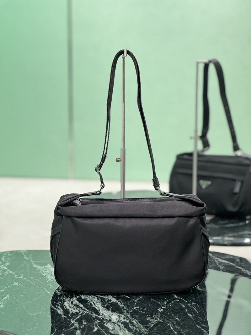 プラダ アウトレット PRADA Re-Nylon xサフィアーノレザー ショルダーバッグ 2VH191_2DMG_F0002_V_OOO ブラック H品 プラダ ナイロンバッグ メンズ - 画像 (7)