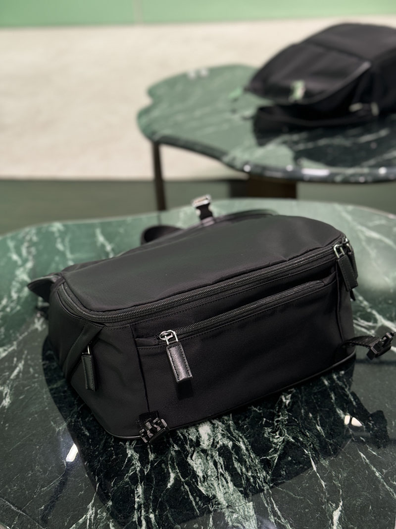 プラダ アウトレット PRADA Re-Nylon xサフィアーノレザー ショルダーバッグ 2VH191_2DMG_F0002_V_OOO ブラック H品 プラダ ナイロンバッグ メンズ - 画像 (4)