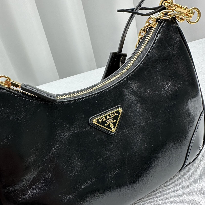 プラダ アウトレット PRADA Re-Edition 2005 ナプラックパテントレザー バッグ 1BH204_2DNT_F0002_V_WRS ブラック H品 プラダ アウトレット バッグ 新作 - 画像 (6)