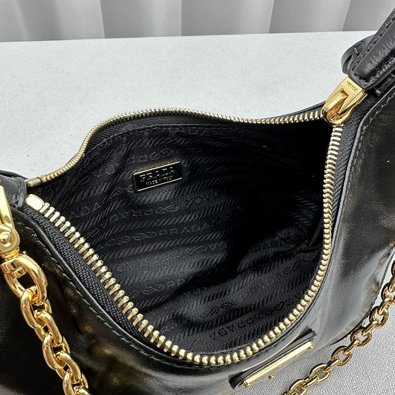 プラダ アウトレット PRADA Re-Edition 2005 ナプラックパテントレザー バッグ 1BH204_2DNT_F0002_V_WRS ブラック H品 プラダ アウトレット バッグ 新作 - 画像 (3)