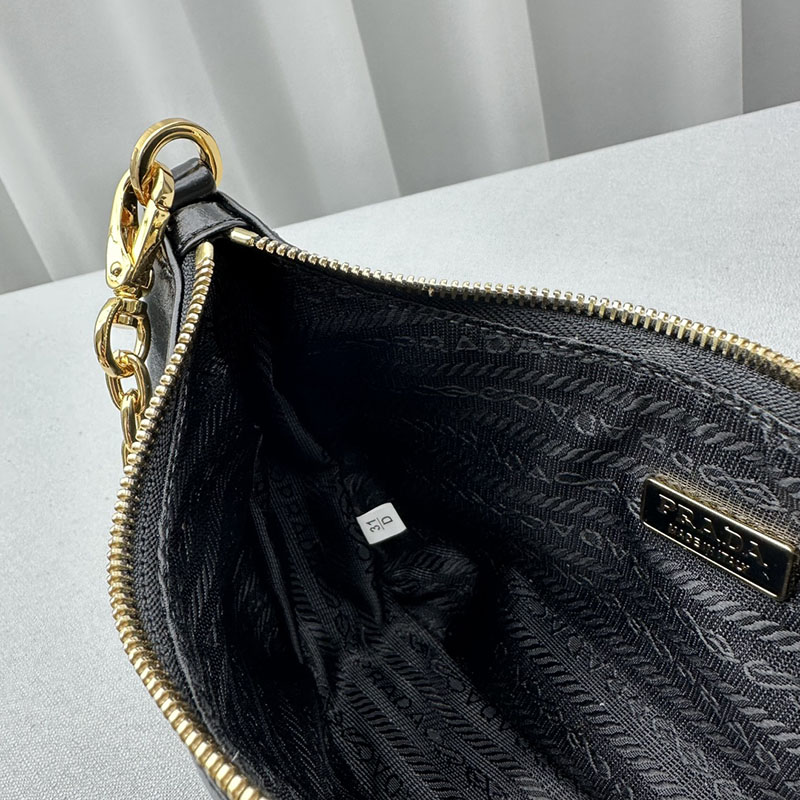 プラダ アウトレット PRADA Re-Edition 2005 ナプラックパテントレザー バッグ 1BH204_2DNT_F0002_V_WRS ブラック H品 プラダ アウトレット バッグ 新作 - 画像 (2)
