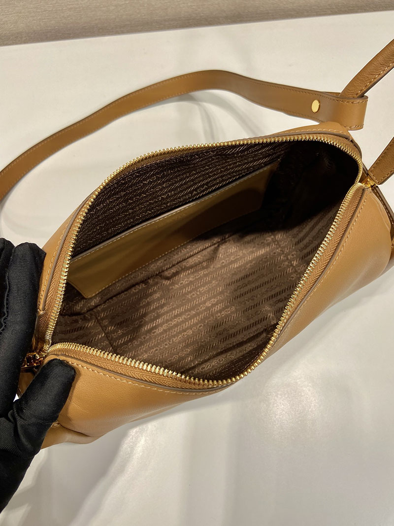 プラダ アウトレット PRADA ダーリン ソフトグレインレザー ハンドバッグ 1BA451_2CYS_F03BH_V_OVO キャメル H品 プラダ アウトレット バッグ 新作 - 画像 (3)