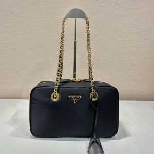 プラダ ナイロン バッグ 人気