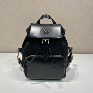 プラダ リュック レディース 新作