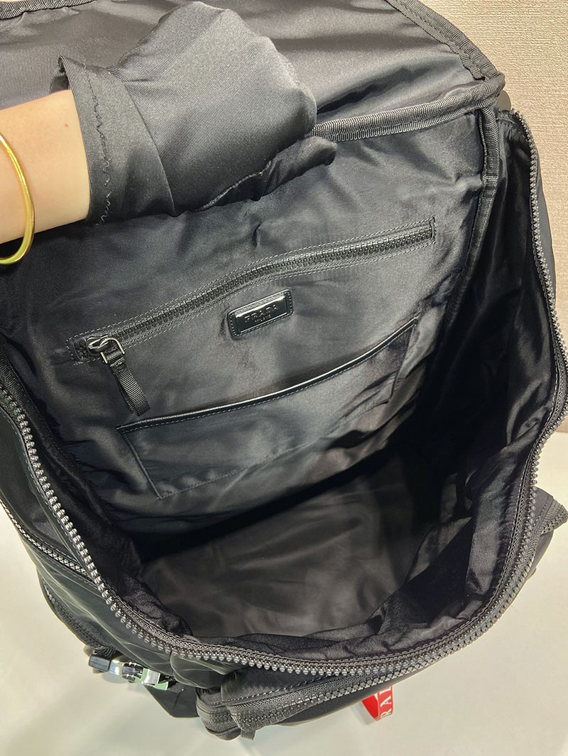 プラダ アウトレット PRADA テクニカルファブリック スキーブーツ バックパック 2VZ086_2DUH_F0002_V_OOO ブラック H品 ナイロン プラダ リュック メンズ - 画像 (3)