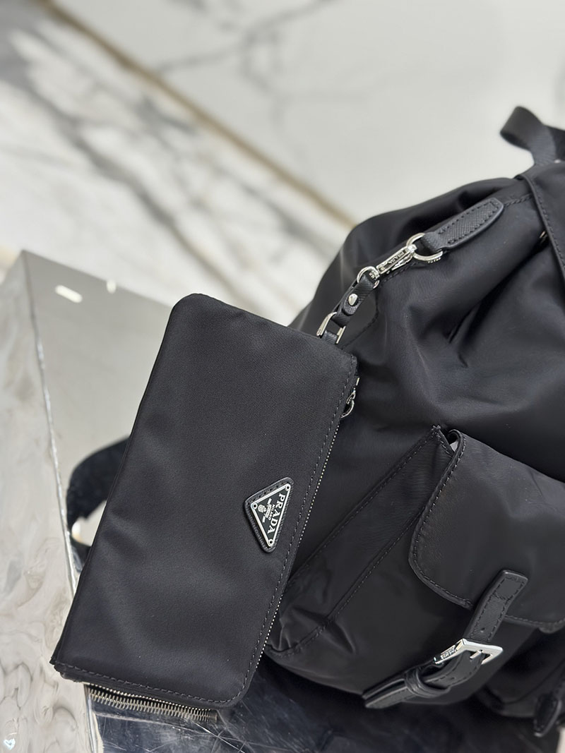 プラダ アウトレット PRADA ポーチ付 ミディアム Re-Nylon バックパック 1BZ811_RV44_F0002_V_OTO ブラック H品 プラダ リュック レディース 新作 - 画像 (6)